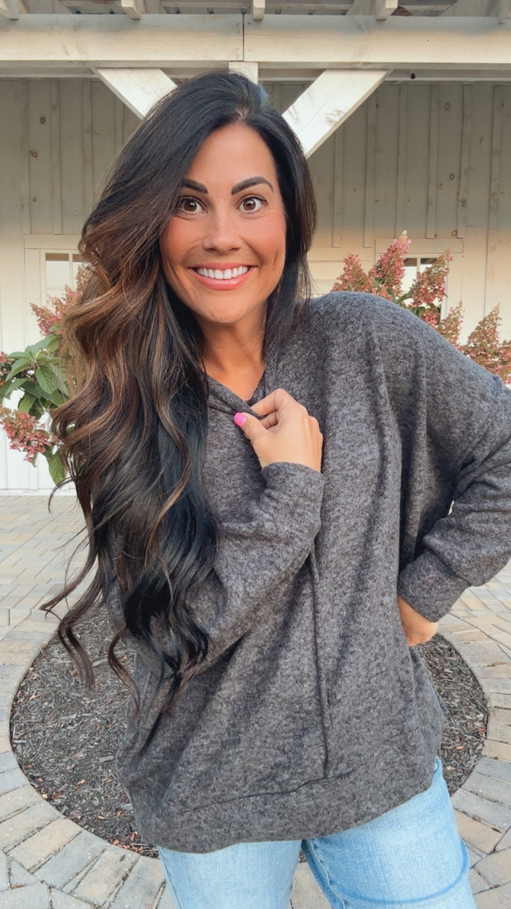 Lock Eyes Gray Exposed Seam Melange Sweater